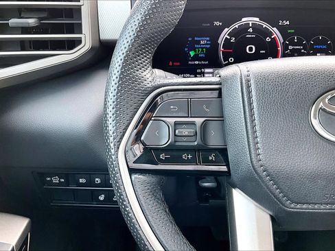 Used 2023 Toyota Tundra Limited AWD/4WD image 24