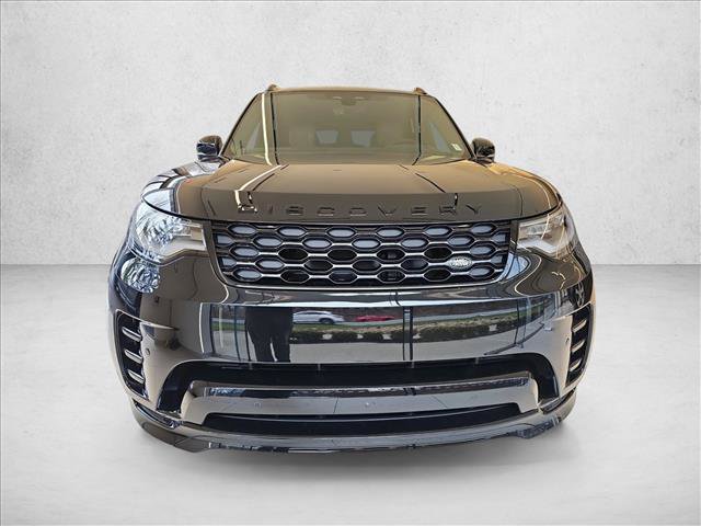 Used 2025 Land Rover Discovery Dynamic SE AWD/4WD image 2