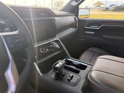 Used 2026 GMC Sierra 1500 Denali AWD/4WD image 13