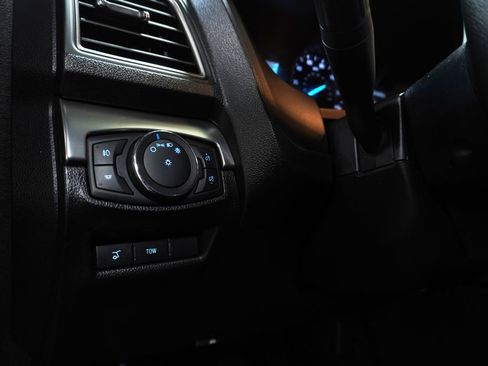 Used 2019 Ford Explorer XLT w/ Equipment Group 202A image 23