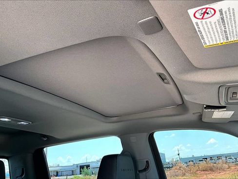 Used 2022 GMC Sierra 2500 Denali w/ Denali Ultimate Package AWD/4WD image 21