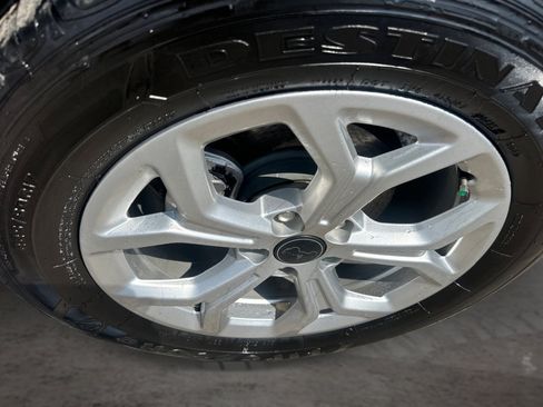 Used 2025 Jeep Compass Latitude AWD/4WD image 19