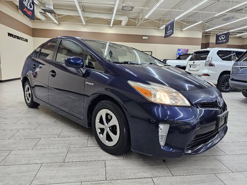 Used 2012 Toyota Prius V Two image 41