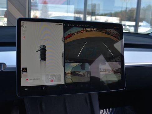 Used 2022 Tesla Model 3 Standard Range image 7