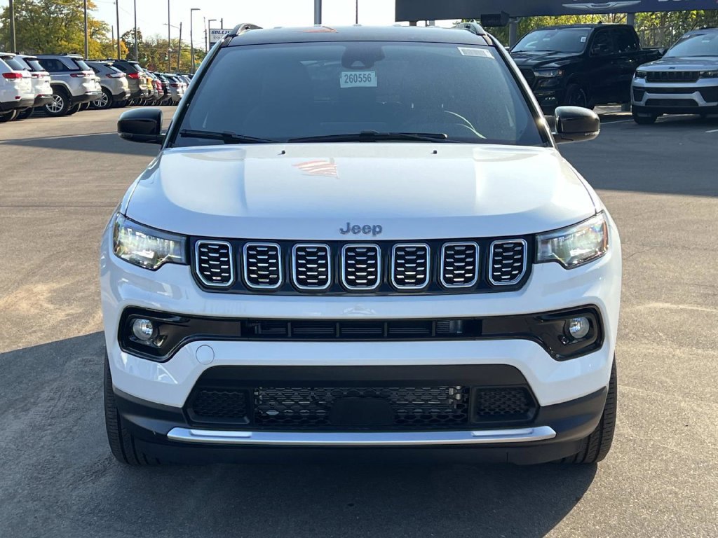 Used 2026 Jeep Compass Limited AWD/4WD image 9