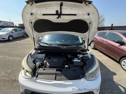 Used 2016 Kia Soul FWD image 16