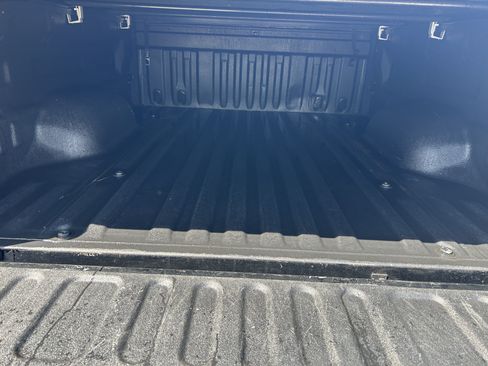 Used 2017 Toyota Tundra SR5 w/ SR5 Upgrade Package AWD/4WD image 22
