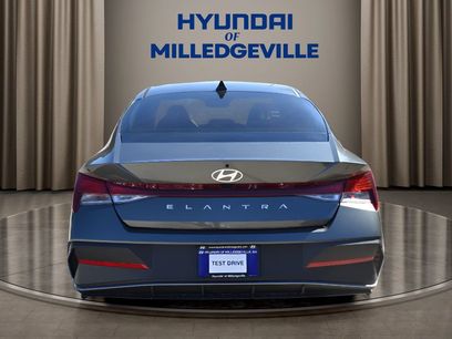 New 2026 Hyundai Elantra SE