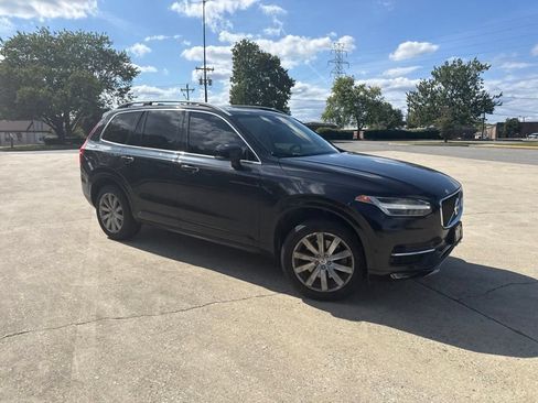 Used 2017 Volvo XC90 T6 Momentum w/ Vision Package AWD/4WD image 5