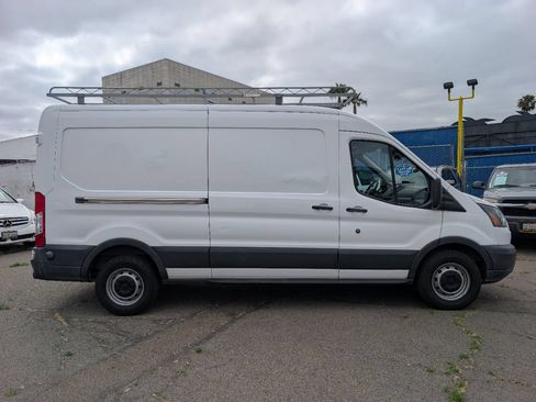 Used 2018 Ford Transit 250 148 Medium Roof RWD image 7