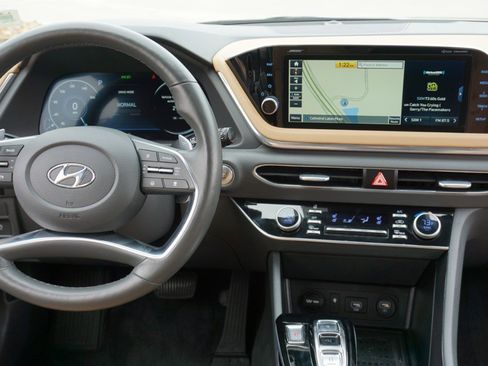Used 2020 Hyundai Sonata Limited image 29