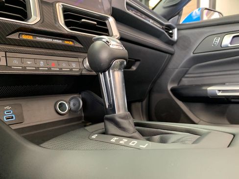 Used 2025 Ford Mustang Premium image 18