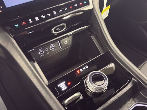 New 2026 Jeep Grand Cherokee Limited AWD/4WD image 13