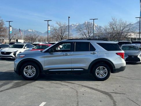Used 2024 Ford Explorer XLT w/ Equipment Group 202A image 7