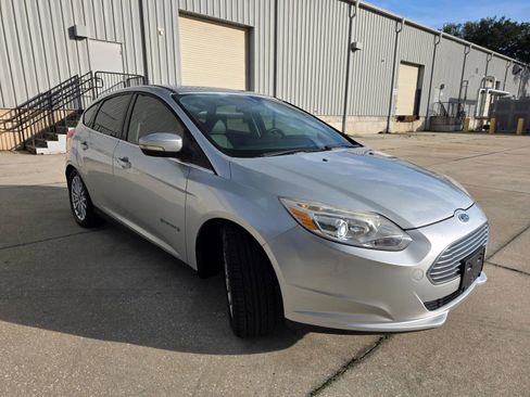 Used 2013 Ford Focus Electric Hatchback FWD image 4