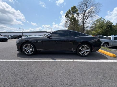 Used 2024 Ford Mustang GT RWD image 1