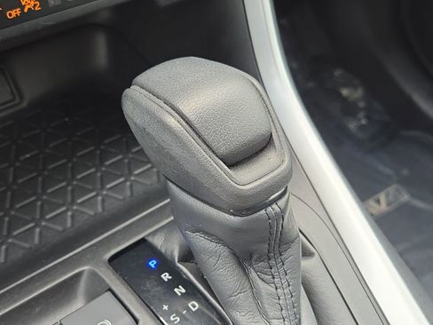 Used 2021 Toyota RAV4 XLE w/ Convenience Package image 24