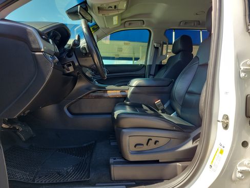 Used 2015 Chevrolet Tahoe LT RWD image 11
