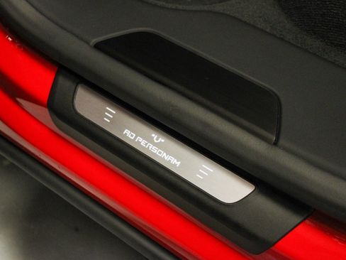 Used 2025 Lamborghini Urus SE image 34