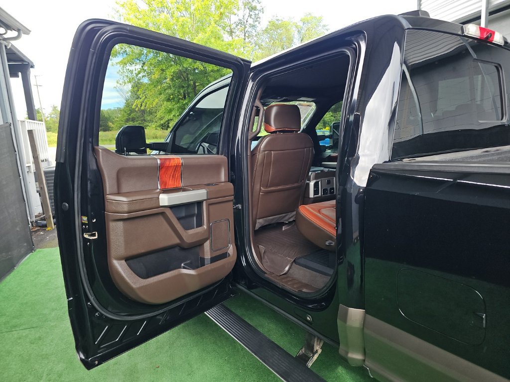 Used 2022 Ford F250 King Ranch w/ King Ranch Ultimate Package AWD/4WD image 37