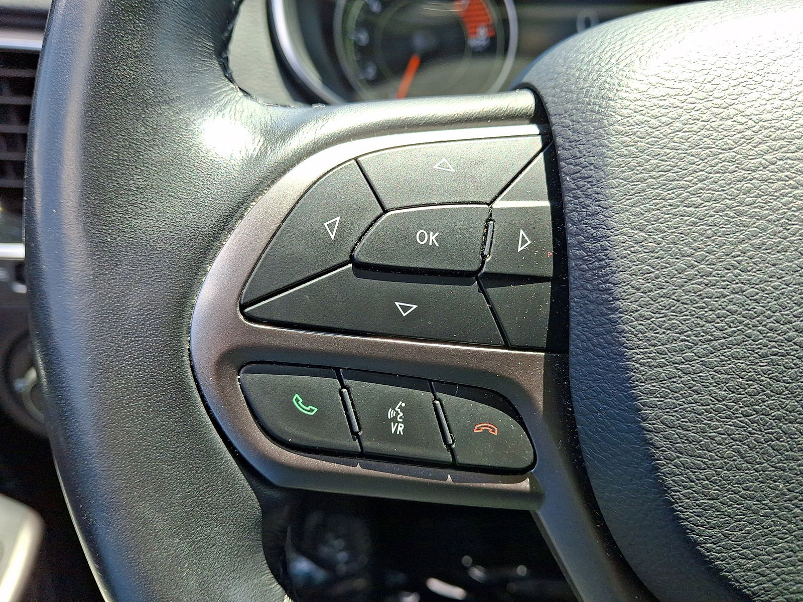 Used 2020 Jeep Cherokee Limited AWD/4WD image 17