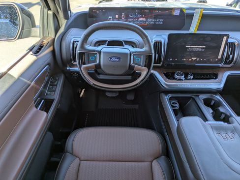 New 2025 Ford Expedition Max King Ranch image 17