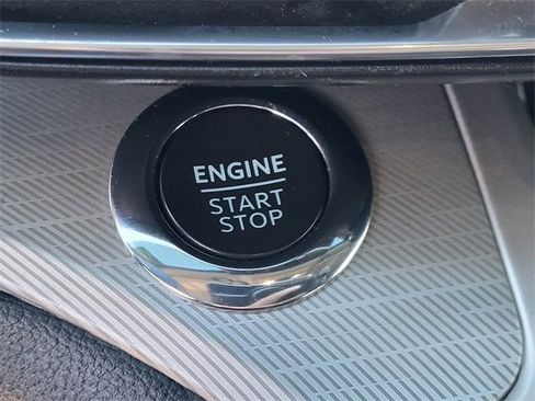 Used 2022 Ford Explorer XLT w/ Equipment Group 202A image 35