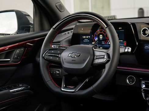 New 2026 Chevrolet Traverse RS w/ LPO, Floor Liner Package image 17