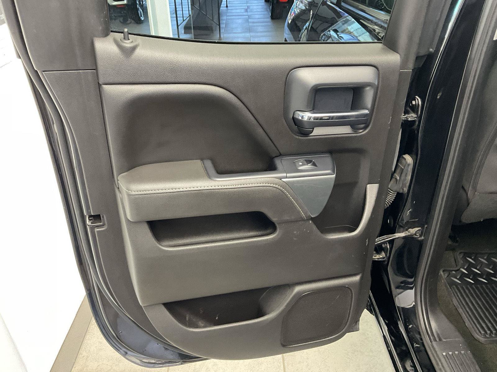 Used 2017 Chevrolet Silverado 1500 LT w/ All Star Edition AWD/4WD image 11