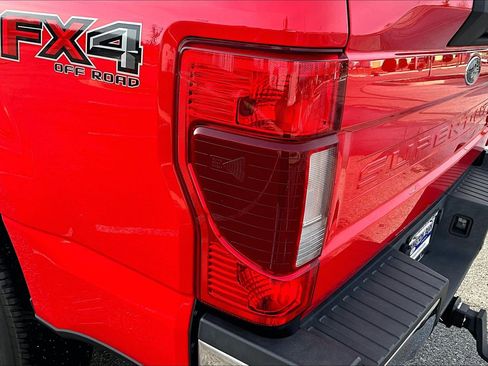 Used 2022 Ford F250 Lariat w/ Chrome Package image 24