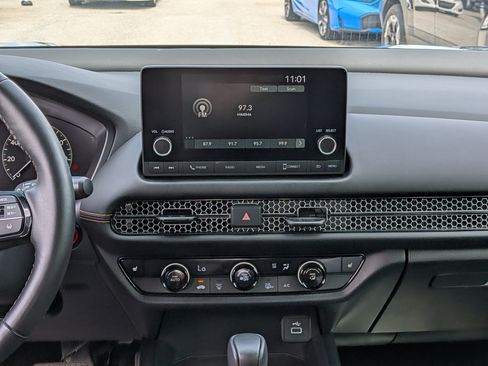 Used 2025 Honda HR-V Sport image 18