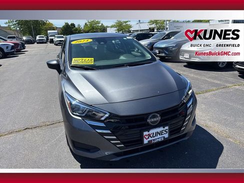 Used 2024 Nissan Versa S FWD image 17