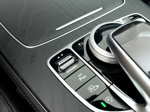 Used 2019 Mercedes-Benz E 300 4MATIC image 11