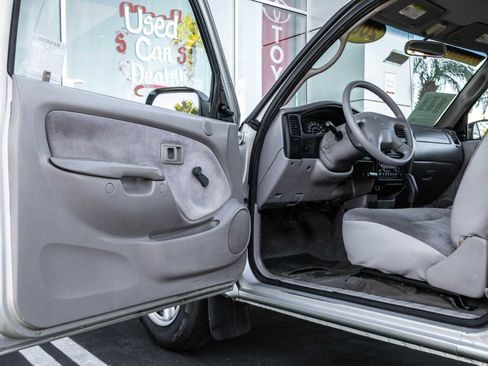 Used 2003 Toyota Tacoma 2WD Regular Cab image 19
