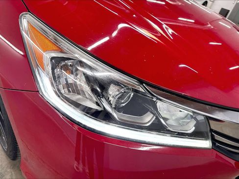 Used 2016 Honda Accord Sport image 29