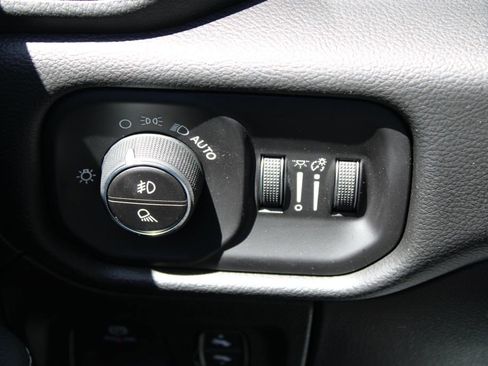 Used 2026 RAM 1500 Laramie w/ Night Edition AWD/4WD image 31
