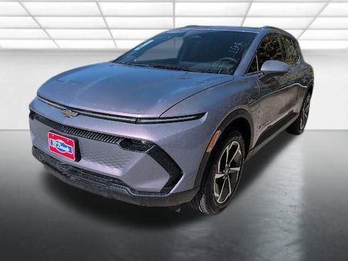 New 2026 Chevrolet Equinox EV LT image 30