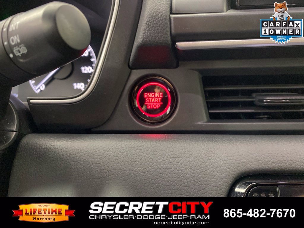 Used 2025 Honda Pilot EX-L image 16