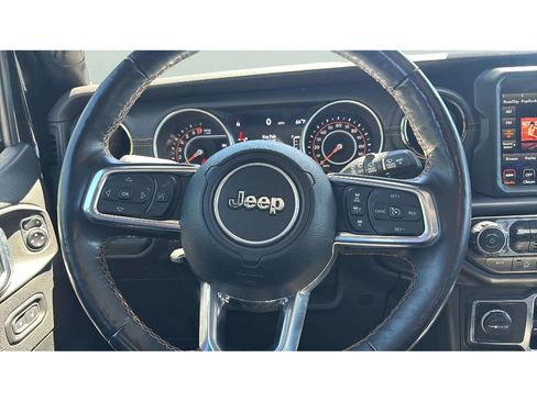 Used 2021 Jeep Wrangler Unlimited Sahara AWD/4WD image 14