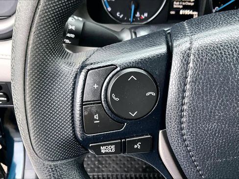 Used 2018 Toyota RAV4 LE image 22
