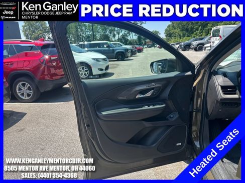 Used 2024 GMC Terrain Denali AWD/4WD image 12