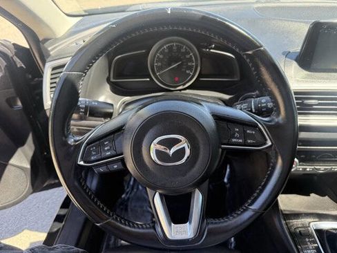Used 2018 MAZDA MAZDA3 Touring FWD image 15