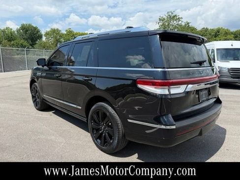 Used 2022 Lincoln Navigator Reserve AWD/4WD image 8