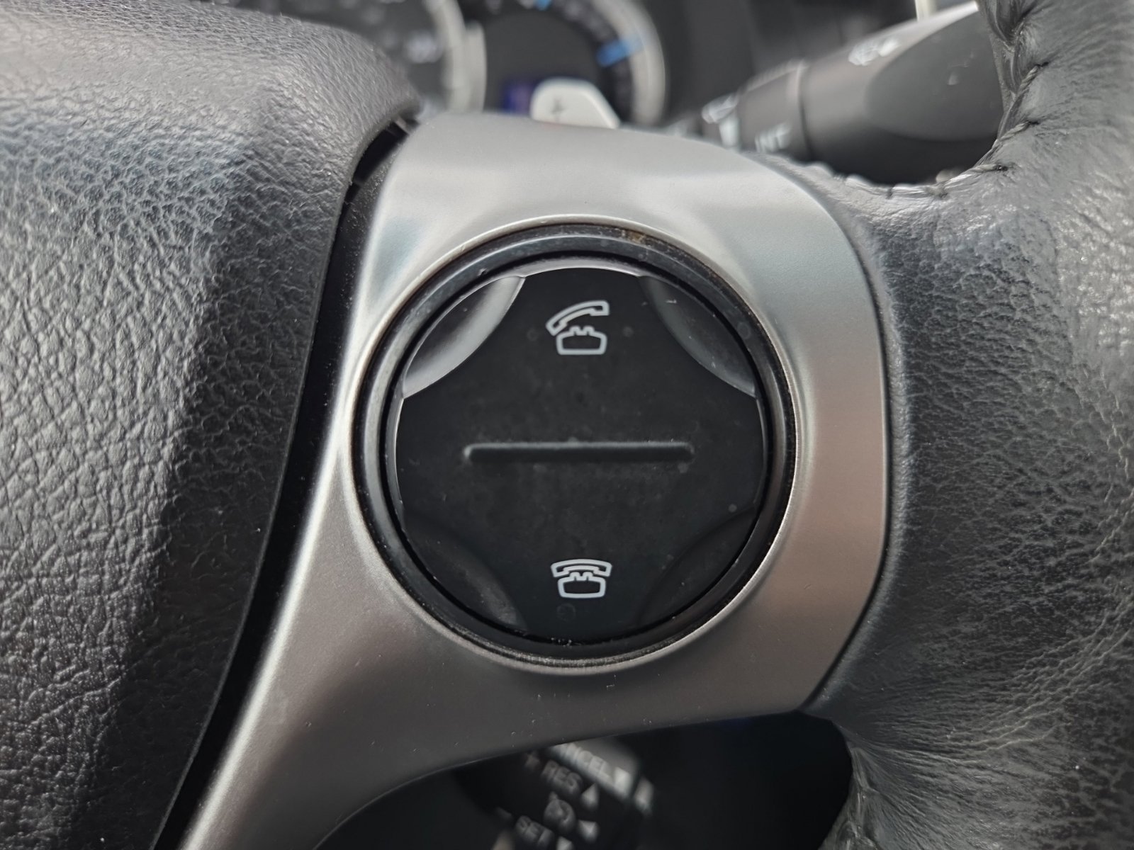 Used 2014 Toyota Camry SE FWD image 22