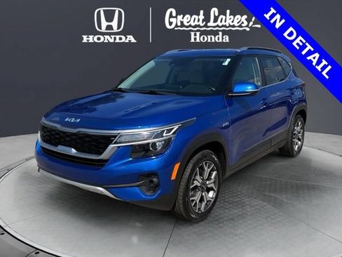 Used 2022 Kia Seltos EX AWD/4WD image 2
