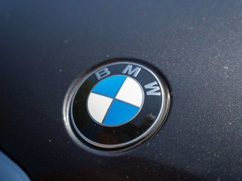 Used 2022 BMW 530i w/ Convenience Package RWD image 17