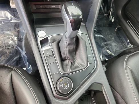 Used 2024 Volkswagen Tiguan SE R-Line w/ MDO Package, Two-Row AWD/4WD image 20