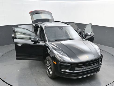 New 2026 Porsche Macan image 46