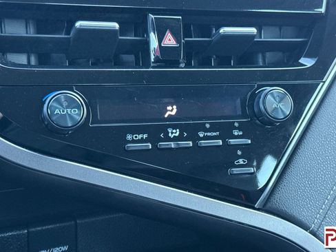 Used 2024 Toyota Camry SE FWD image 23