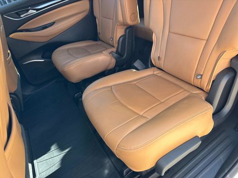 Used 2019 Buick Enclave Essence FWD image 12